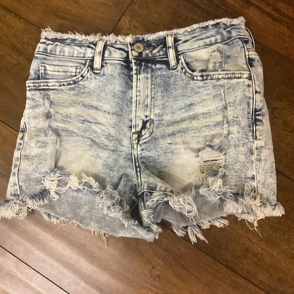 Vervet denim acid wash distresses shorts